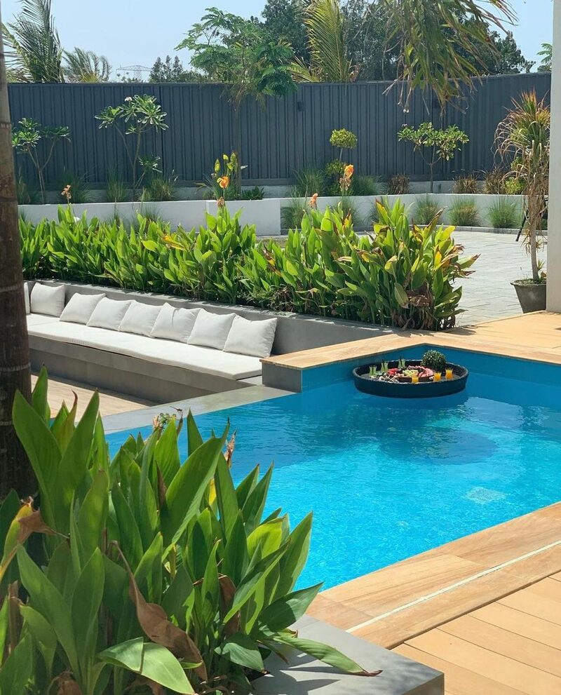 Sunken lounge and pool