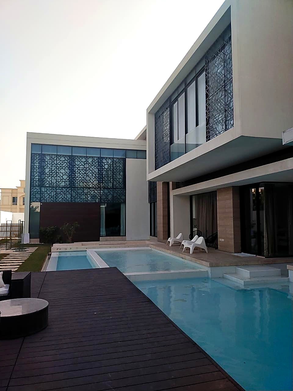 Modern villa with dual-level pool
